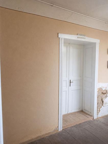 Casă de vânzare cu teren generos în Valea lui Mihai