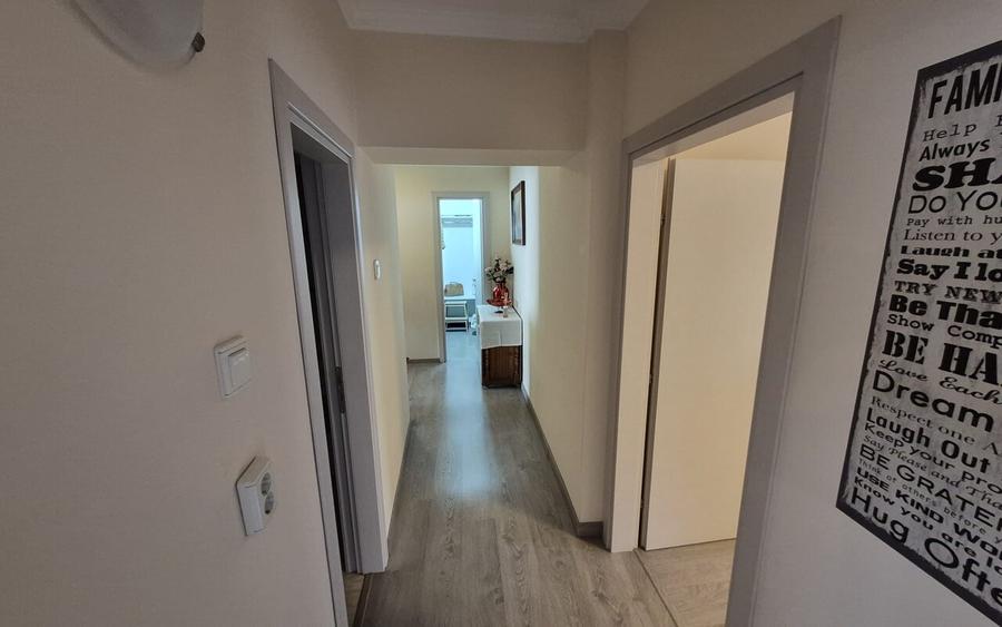 Pța Alba Iulia 3camere +terasă mare