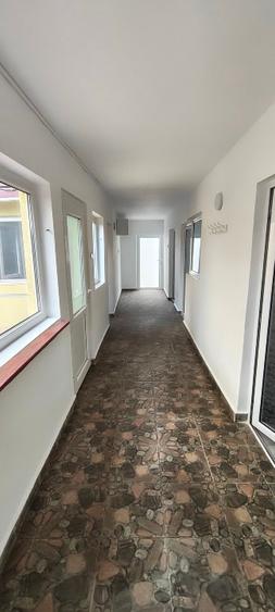 Închiriez casă cu 5 camere în Ploiești