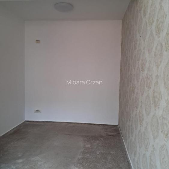 Piata Muncii –Calea Calarasilor,vila 12 camere, suprafata 370mp,curte 150mp - 10