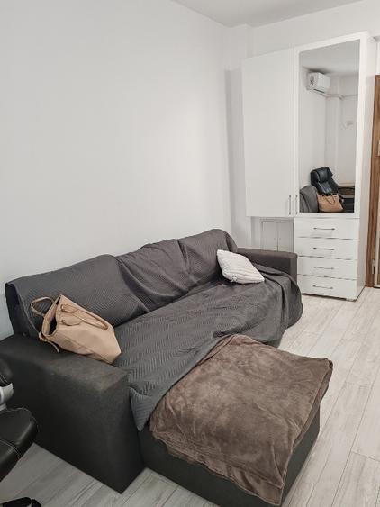 Apartament modern minimalist complet utilat