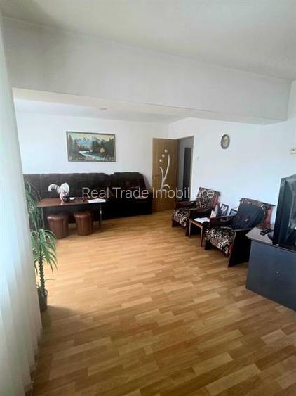 Apartament 3 camere, 2 bai, 2 balcoane, etaj intermediar zona Noua - 2