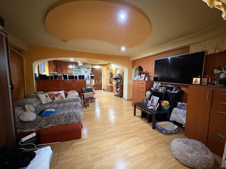 AP. 3 CAMERE - ZIZIN, BLOC REABILITAT-85 MP, MOBILAT, METROU, COMIS 0% - 11
