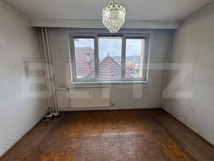 Apartament cu 3 camere, etaj intermediar - Grigorescu