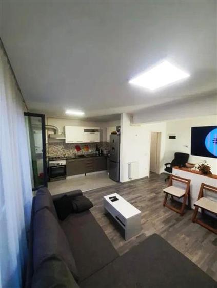 Inchiriem Apartament 3 Camere, Mobilat, Open Space, Tractorul