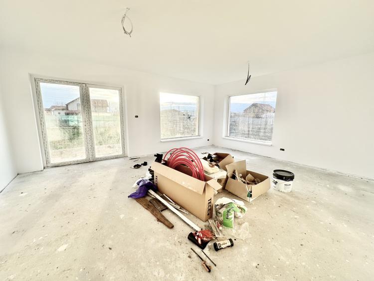 Duplex cu 3 camere - Curte generoasa 443 mp - Mosnita