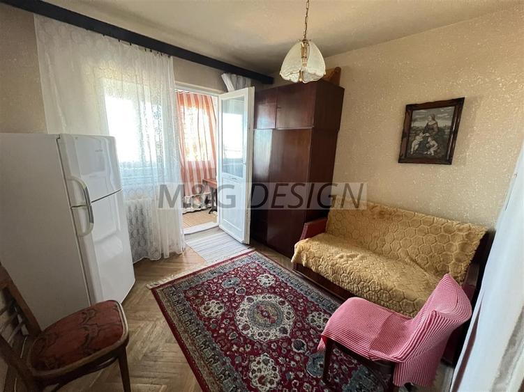 3 camere decomandat la pret de 2 zona Sagului etaj 6