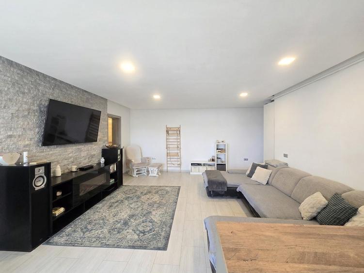 Apartament 3 camere, parcare, terasă, Estimo Residence, Sannicoara