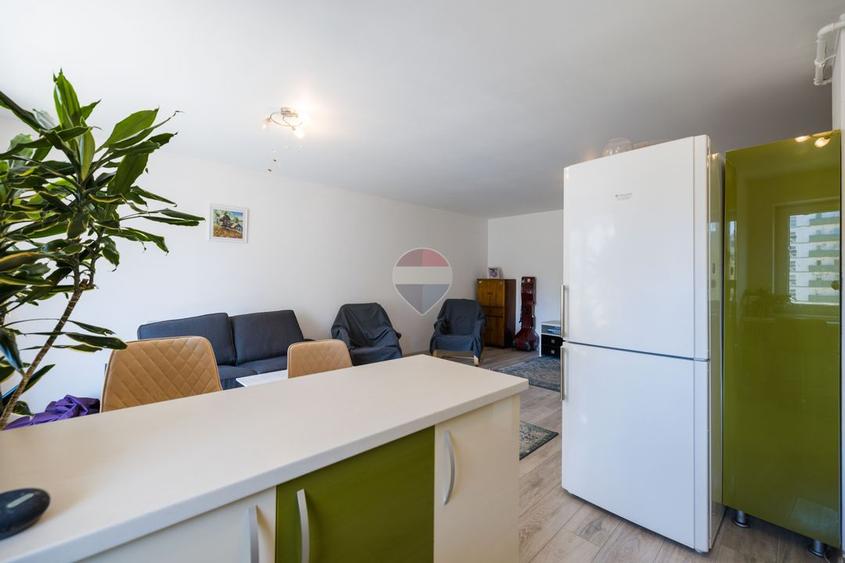 Apartament 3 camere | 75 mp | 2 băi | parcare + boxă | Tractorul