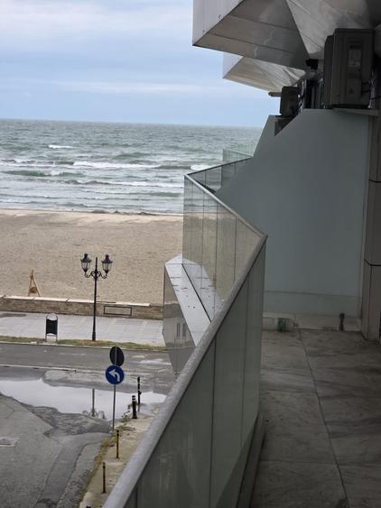 Apartament 2 camere Mamaia Nord Zev Mediteraneo 125000 euro
