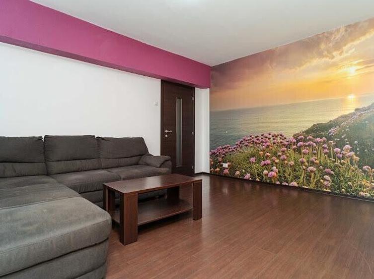 DE INCHIRIAT, 3 CAMERE CU 2 BAI, IN TATARASI, LA BULEVARD