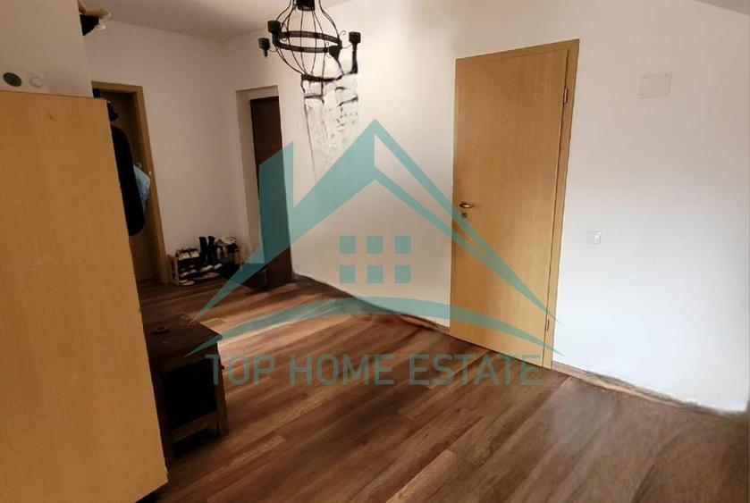 De inchiriat apartament cu 4 camere, Zona str. Eroilor!