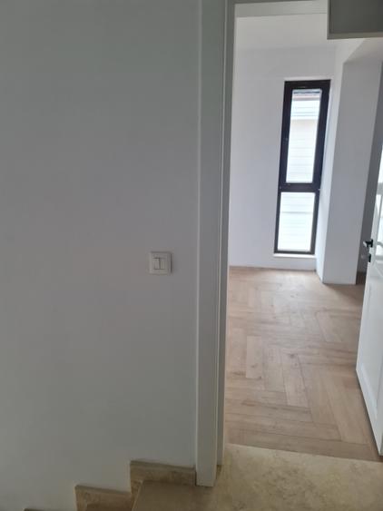 VANZARE CASA VILA