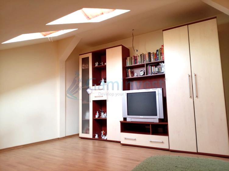 Apartament 3 camere de vanzare, cartierul Nufarul, Oradea