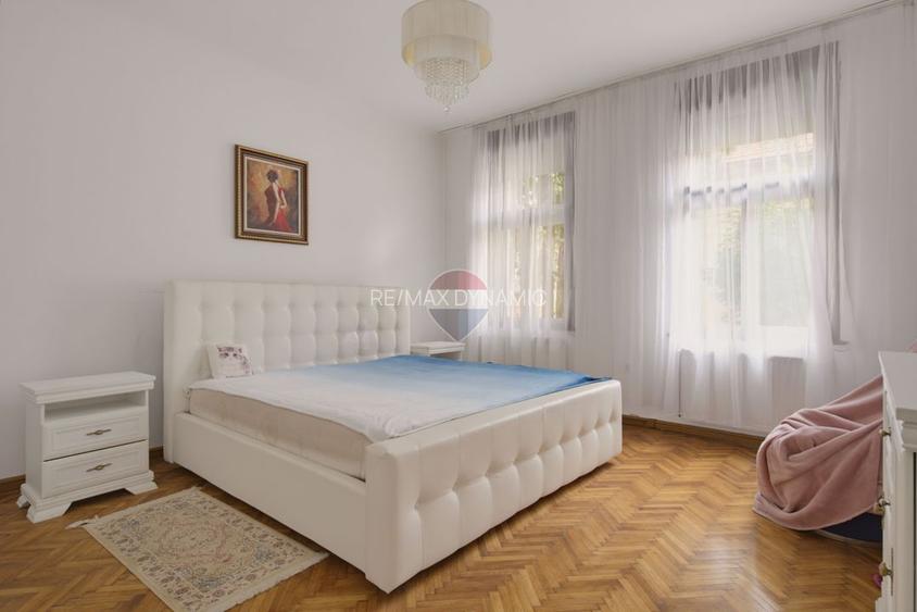 Vilă cu 4 camere de închiriat în zona Intim - 4