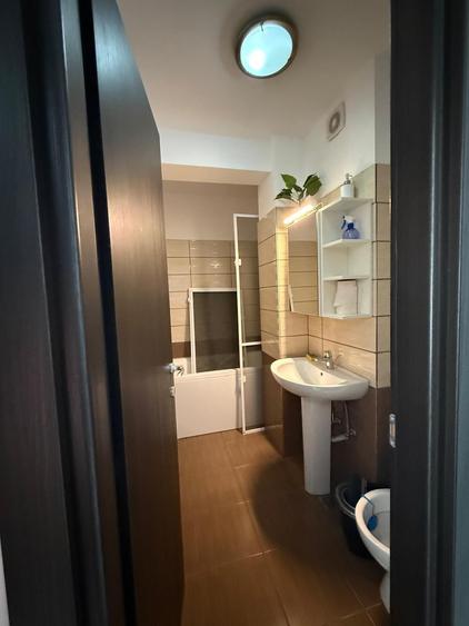 Apartament - 2 camere - Titan - Decomandat - Centrala Proprie