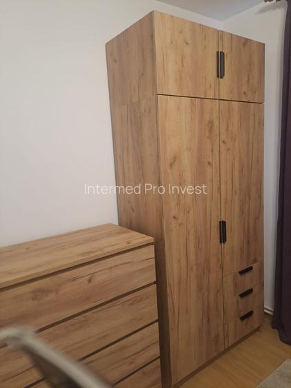 Tomis III-apartament cu 3 camere cf 1,cu centrala,  etaj 1 - 4