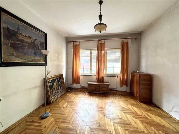 Casa individuala de vanzare zona centrala