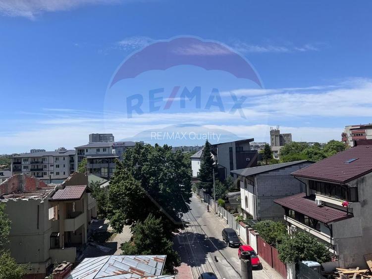 Apartament cu 3 camere de vanzare, centrala proprie - Mihai Bravu - 22