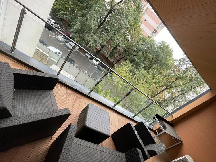 Studio dublu, lux , centrala proprie,terasa, parcare subterana, metrou