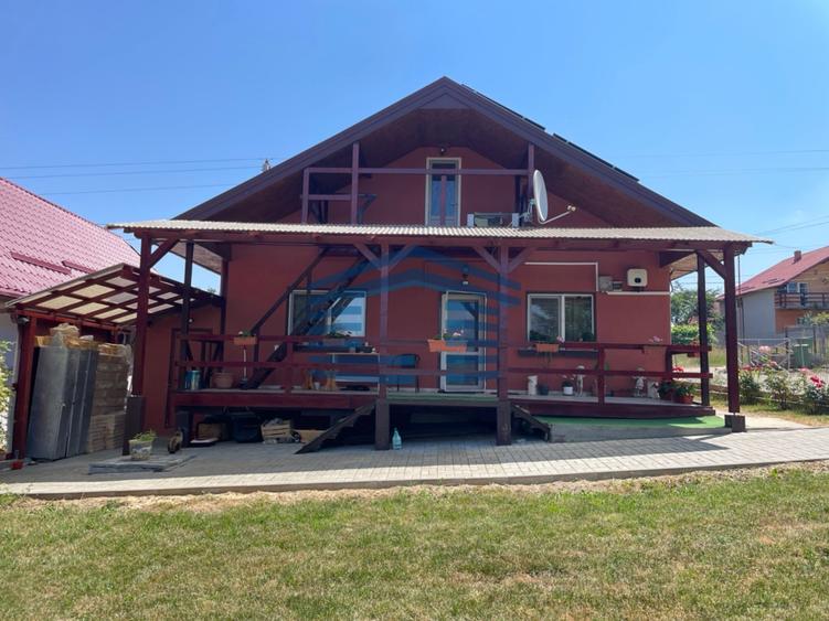 COMISION 0% - Casă cu panoramă spre Piatra Craiului - 800 mp teren -Sohodol-Bran