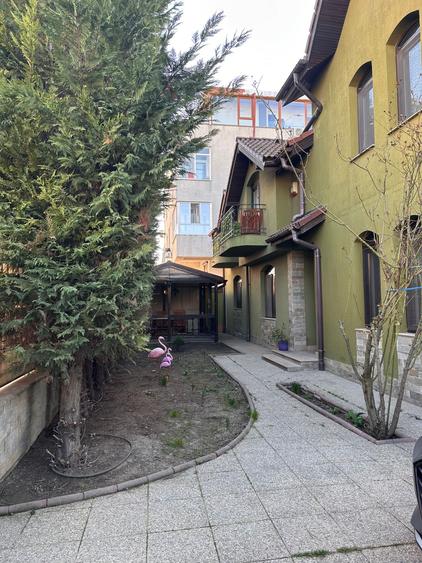 Vila P+1-Compozitori -5 cam teren 270mp pret 390.000 euro