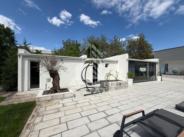 Casa individuala de lux, cu piscina, de vanzare, zona Lunei Timisoara
