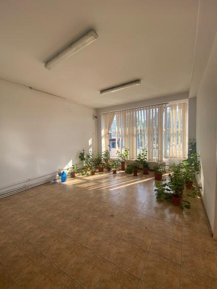 Spatiu comercial de inchiriat, 120 mp, zona 1 Mai