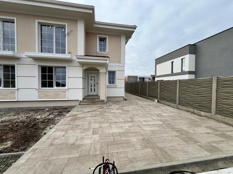 CASA cu S.A.D. in Dumbravita la 270.000 euro