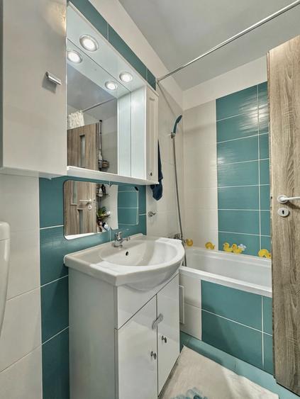 Apartament 3 camere - Etaj 2 - Bloc cu lift