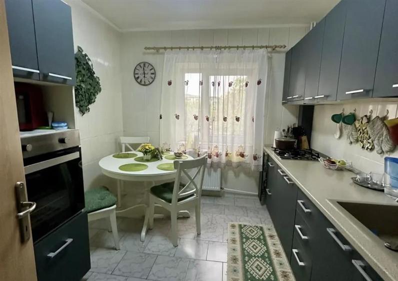 Vanzare Apartament 3 Camere Decomandat Piata Sudului-Cercetatorilor