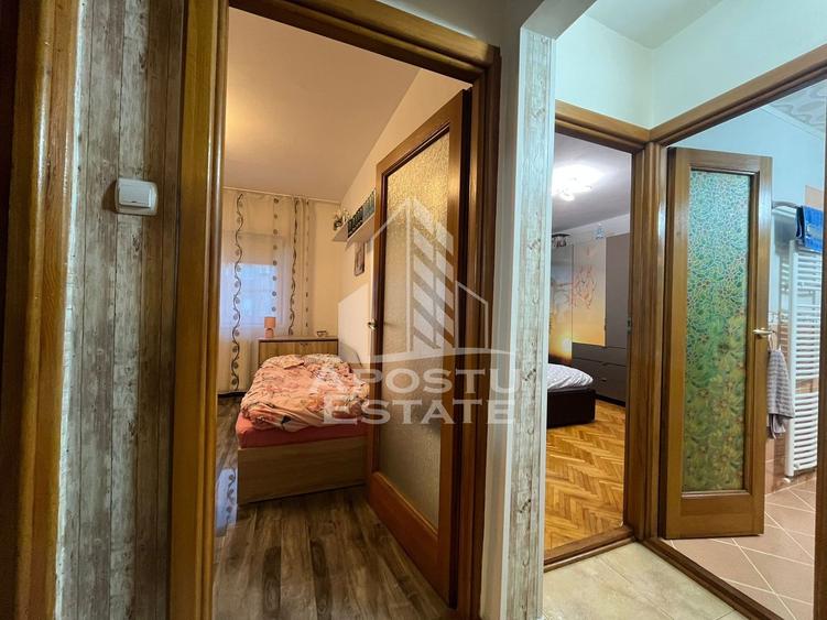 Apartament cu 3 camere, decomandat, 2 bai , 2 balcoane,zona Soarelui