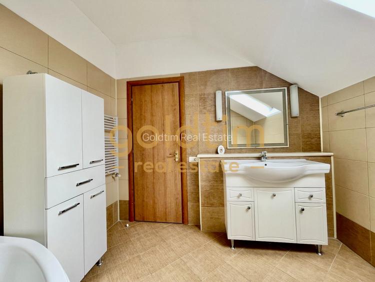 VILA INDIVIDUALA / PISCINA/ GARAJ - 51