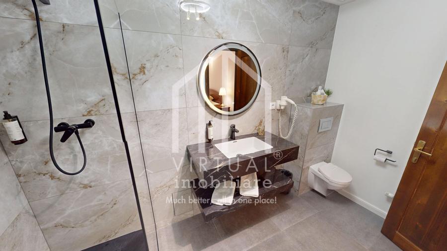 Investitia ideala - Pensiune, zona centrala - 14 camere, 2 apartamente