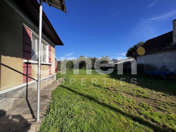 Casă bătrânească | 1500 mp teren, | Tăuții-Măgherăuș.