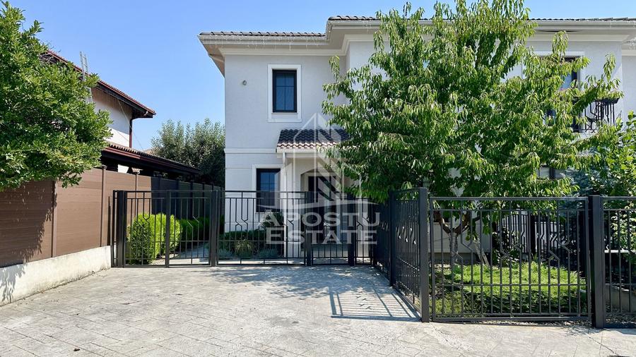 Jumatate de duplex de vanzare cu 5 camere, in apropiere de padure