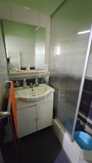 Apartament 2 camere în zona Decebal