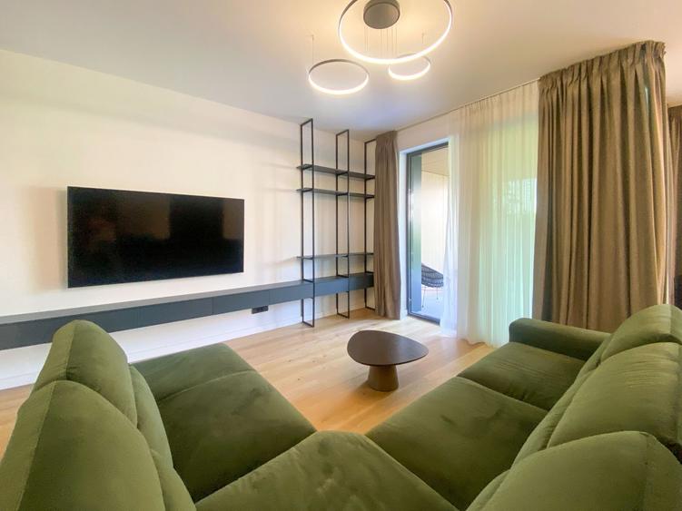 Chirie | Vilă 5 camere 240mp | Curte | Parcare inclusă
