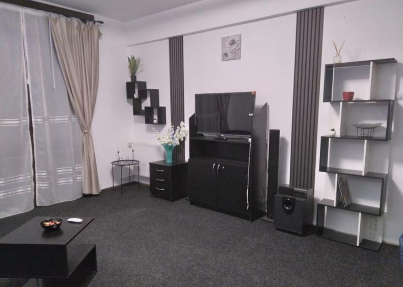 Piata Romana | 2 Camere | Centrala Proprie | Parter | Metrou 3min