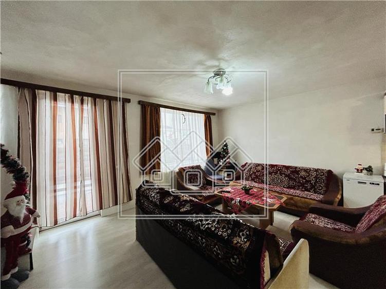 Casa insiruita, 117 mp utili, gradina + 2 locuri de parcare