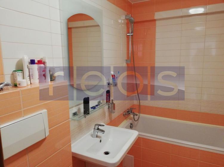 VANZARE 3 CAMERE SEMIDECOMANDAT DECEBAL