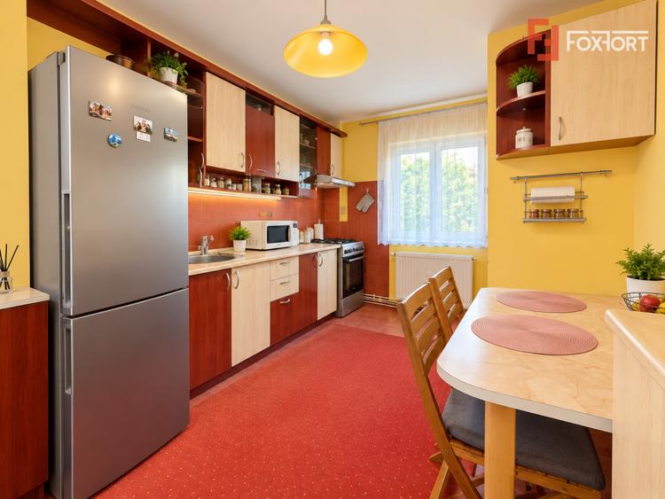 Apartament cu 3 camere, centrala proprie, de inchiriat – Zona Soarelui