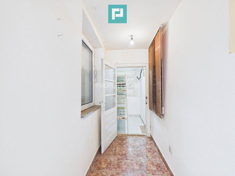 Casă complet modernizată, P+1 în Buteni, Arad - 32
