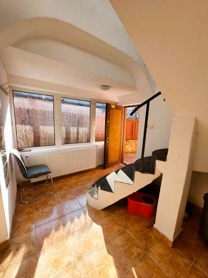 Casă de vânzare, 4 camere, 130 mp, zona Platinia