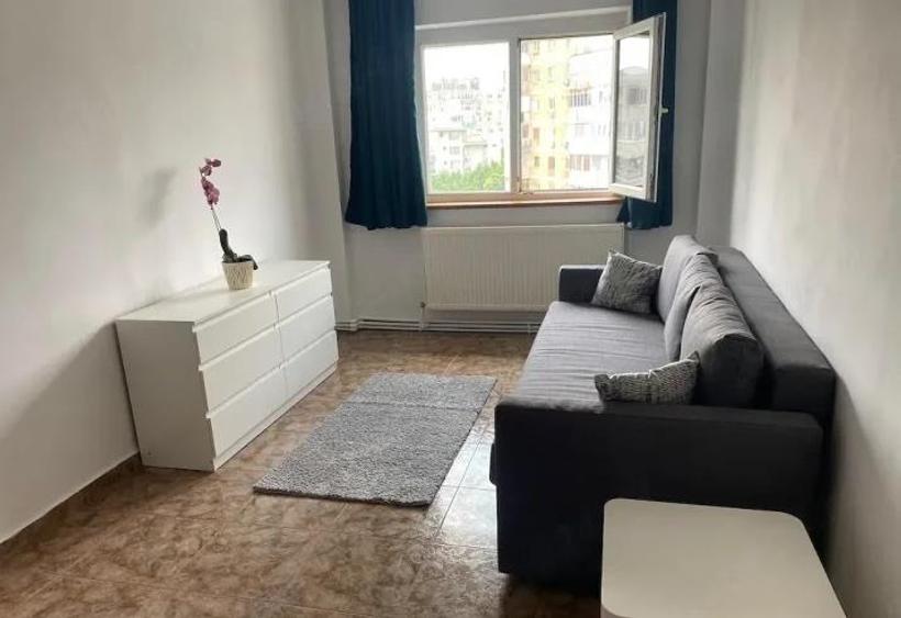 Apartament 4 camere Tineretului/Centrala proprie