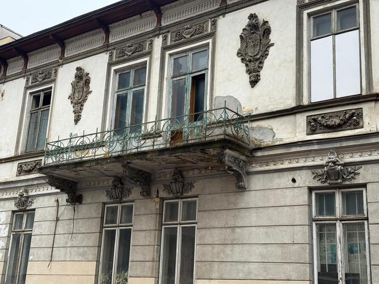 VANZARE CASA VILA INDIVIDUALA