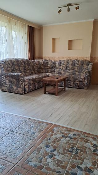 Închiriez apartament 3 camere decomandat in Deva ,Zamfirescu, parter înalt,