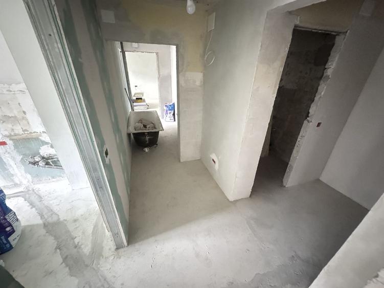 Apartament 3 camere decomandat | 68 mp | Etaj 3/4 | Instalații noi | CET