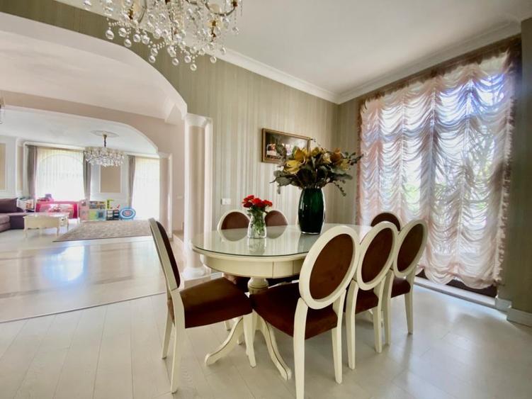 Vila superba-Cambridge School- Pipera , 5 camere-teren 1.000mp