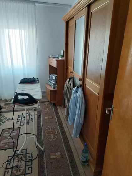 Apartament 3 camere  in bloc vila zona Noua